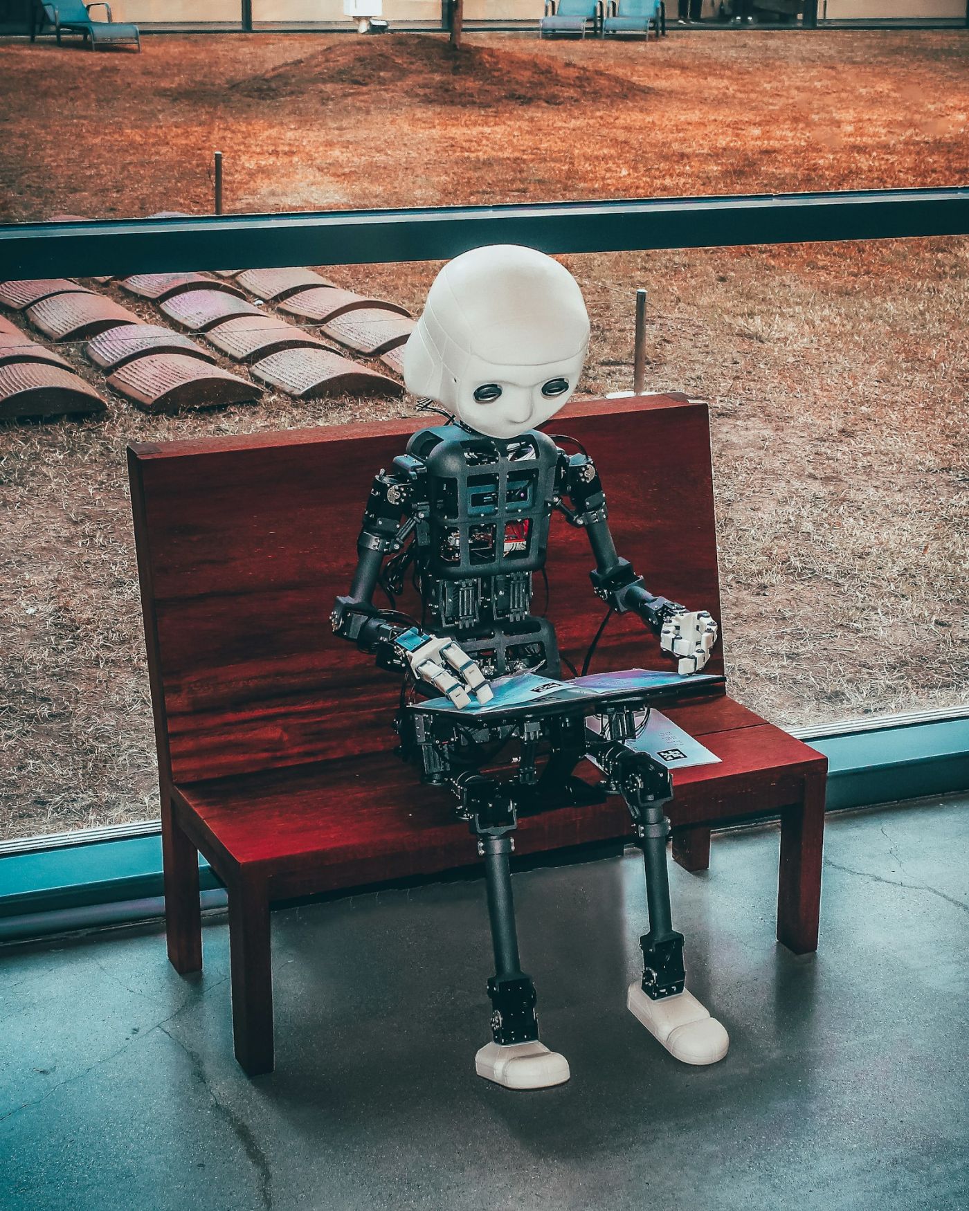 What Are AI Agents? An Introduction to Multi-Agent Systems